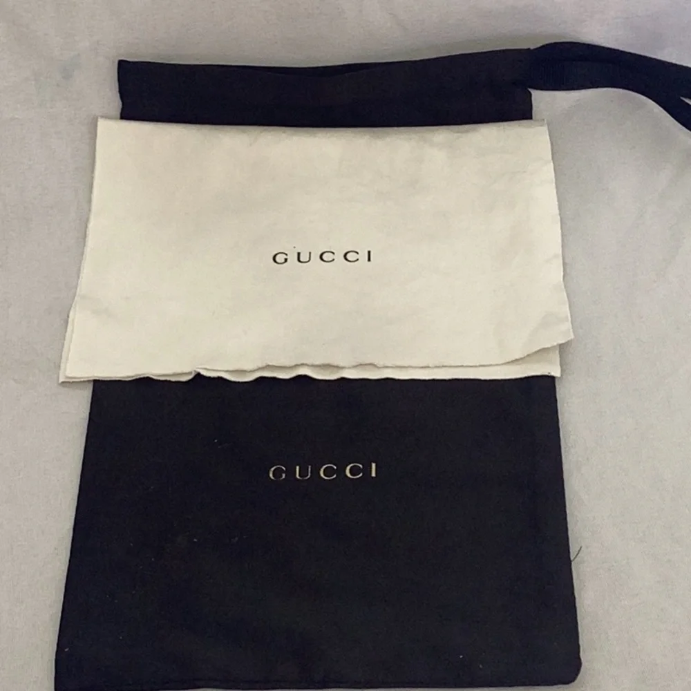 Gucci sunglasses bag - Picture 2 of 3